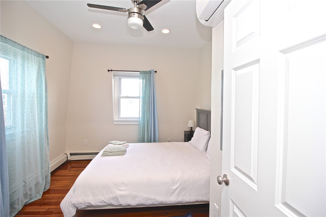 668 Thames Street, Unit 3 Newport, RI 02840 - Photo 22 of 47 Bedroom 2