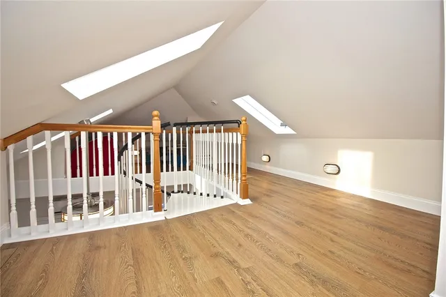 $3,000 | 668 Thames Street, Unit 3, Newport, RI 02840