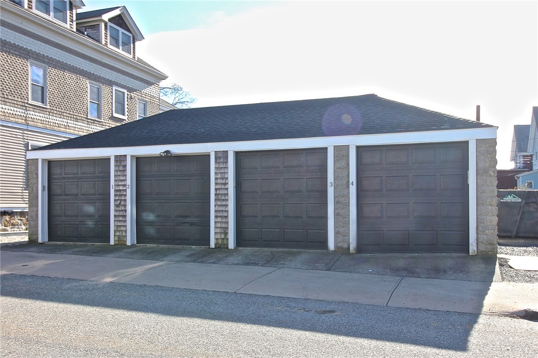 668 Thames Street, Unit 3 Newport, RI 02840 - Photo 42 of 47 4 Car Garage