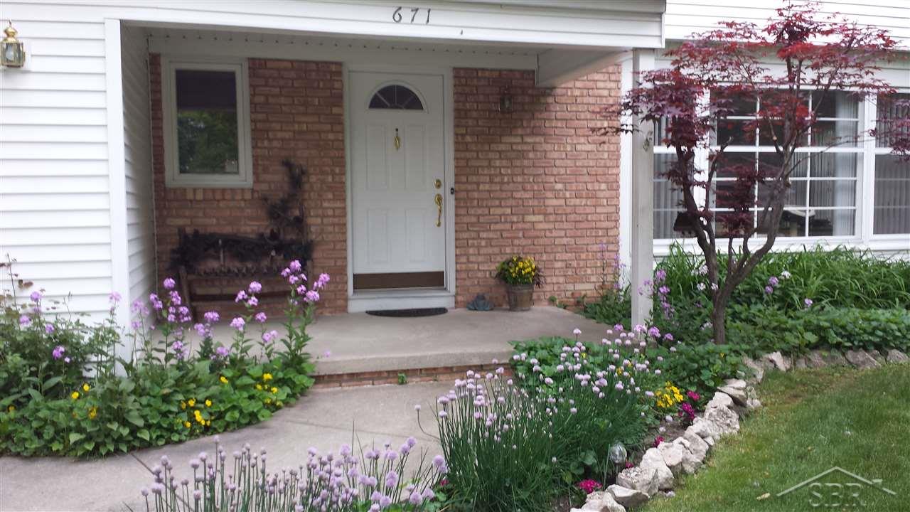 671 Stoneham Road Saginaw, MI 48638 - Photo 4 of 49 Gallery Image 4
