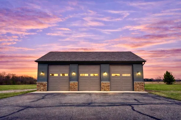 $940,000 | 16054 Division Drive, Marshall, MI 49068