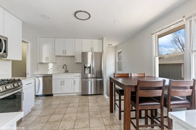 $4,975 | 47 West Stone Avenue, Lake Forest, IL 60045