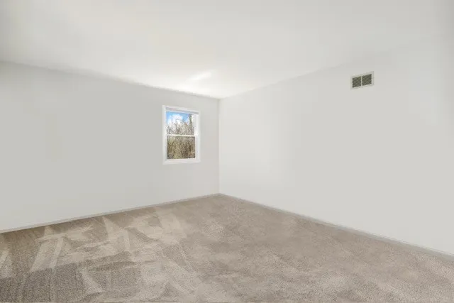 $4,975 | 47 West Stone Avenue, Lake Forest, IL 60045