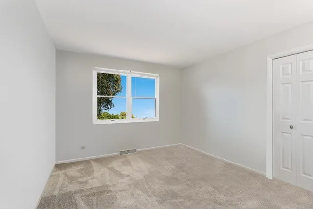 $4,975 | 47 West Stone Avenue, Lake Forest, IL 60045