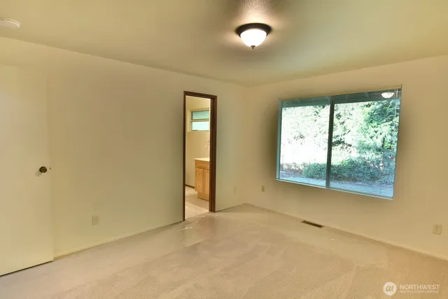 $3,000 | 10942 167th Avenue Northeast, Redmond, WA 98052