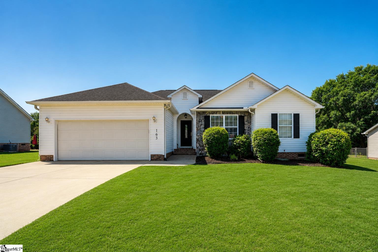 163 Summer Lady Lane Boiling Springs, SC 29316 - Photo 1 of 39