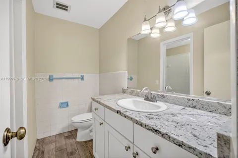 $2,600 | 1700 Southeast 15th Street, Unit 106, Fort Lauderdale, FL 33316