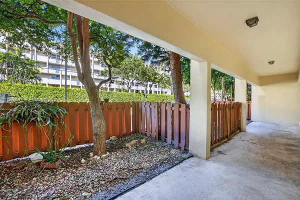 $2,500 | 1700 Southeast 15th Street, Unit 106, Fort Lauderdale, FL 33316
