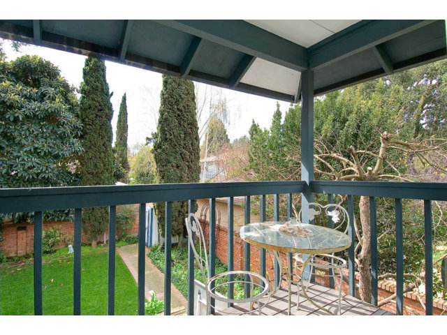 325 Princeton Road Menlo Park, CA 94025 - Photo 12 of 15 a view of a chairs and table in the balcony