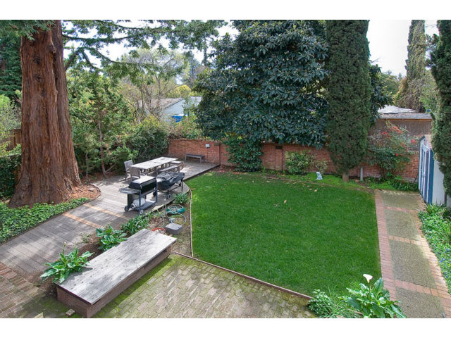325 Princeton Road Menlo Park, CA 94025 - Photo 15 of 15 a view of a backyard with sitting area