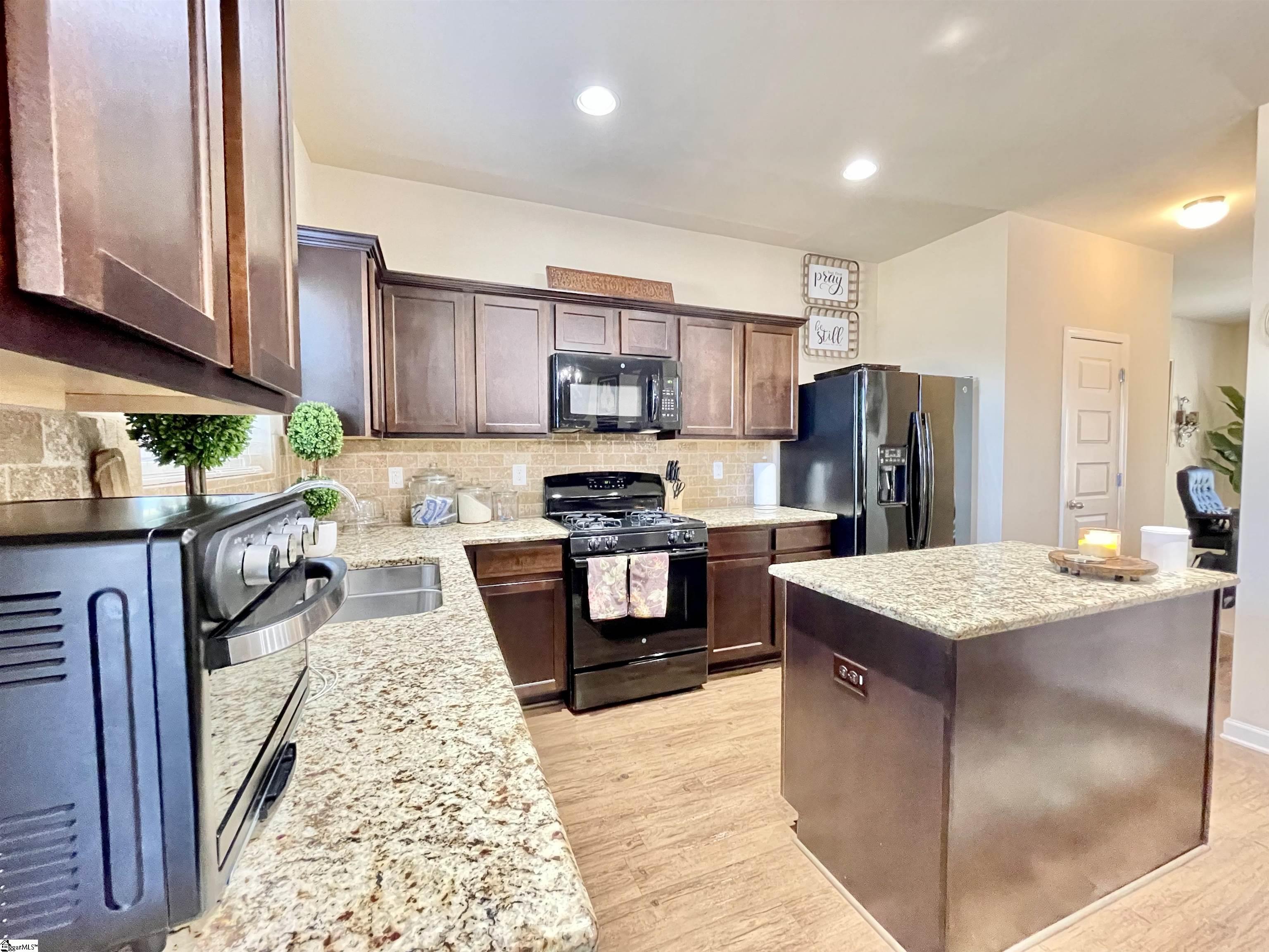 2101 Pomerol Drive Moore, SC 29369 - Photo 16 of 35