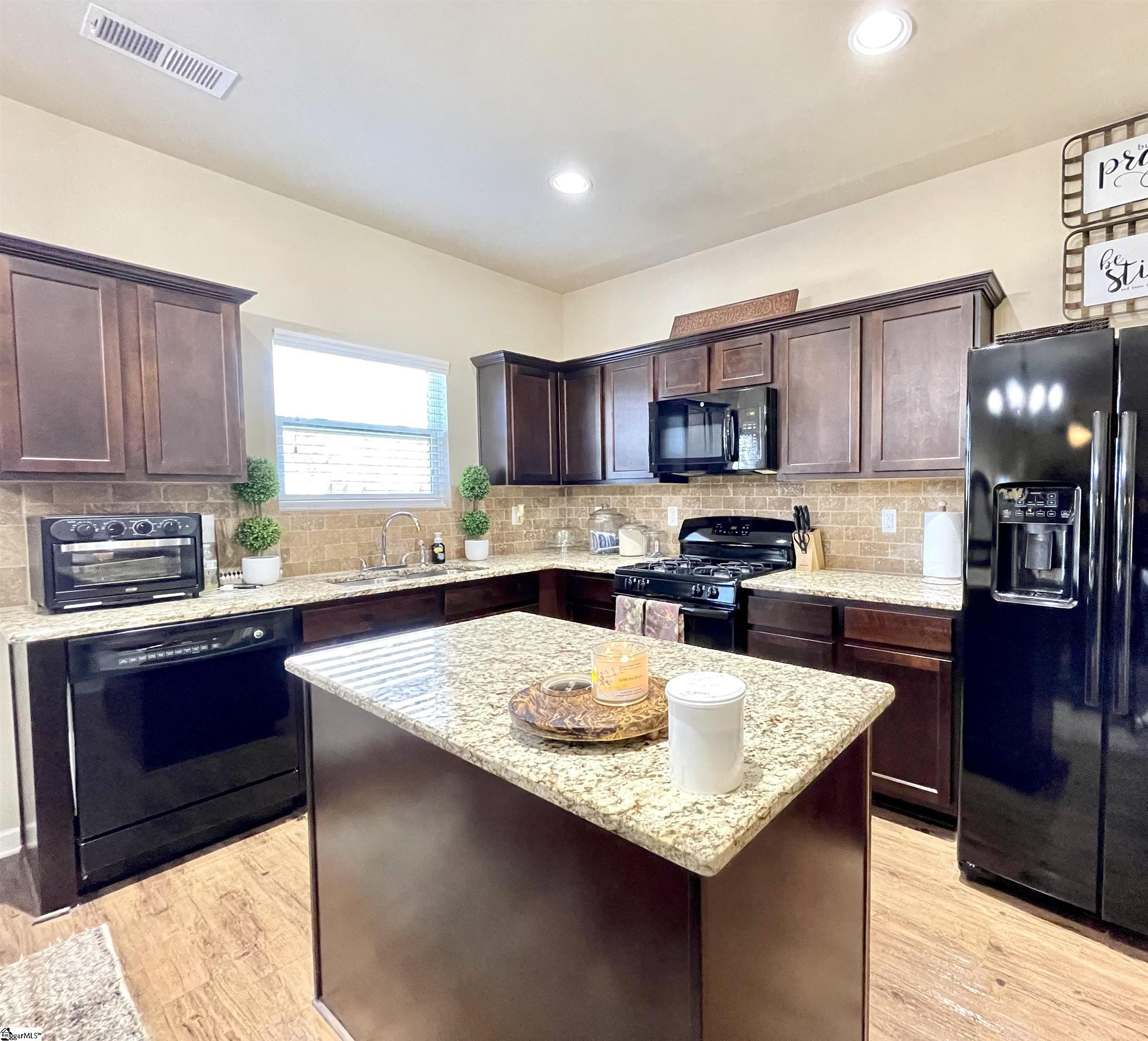 2101 Pomerol Drive Moore, SC 29369 - Photo 17 of 35