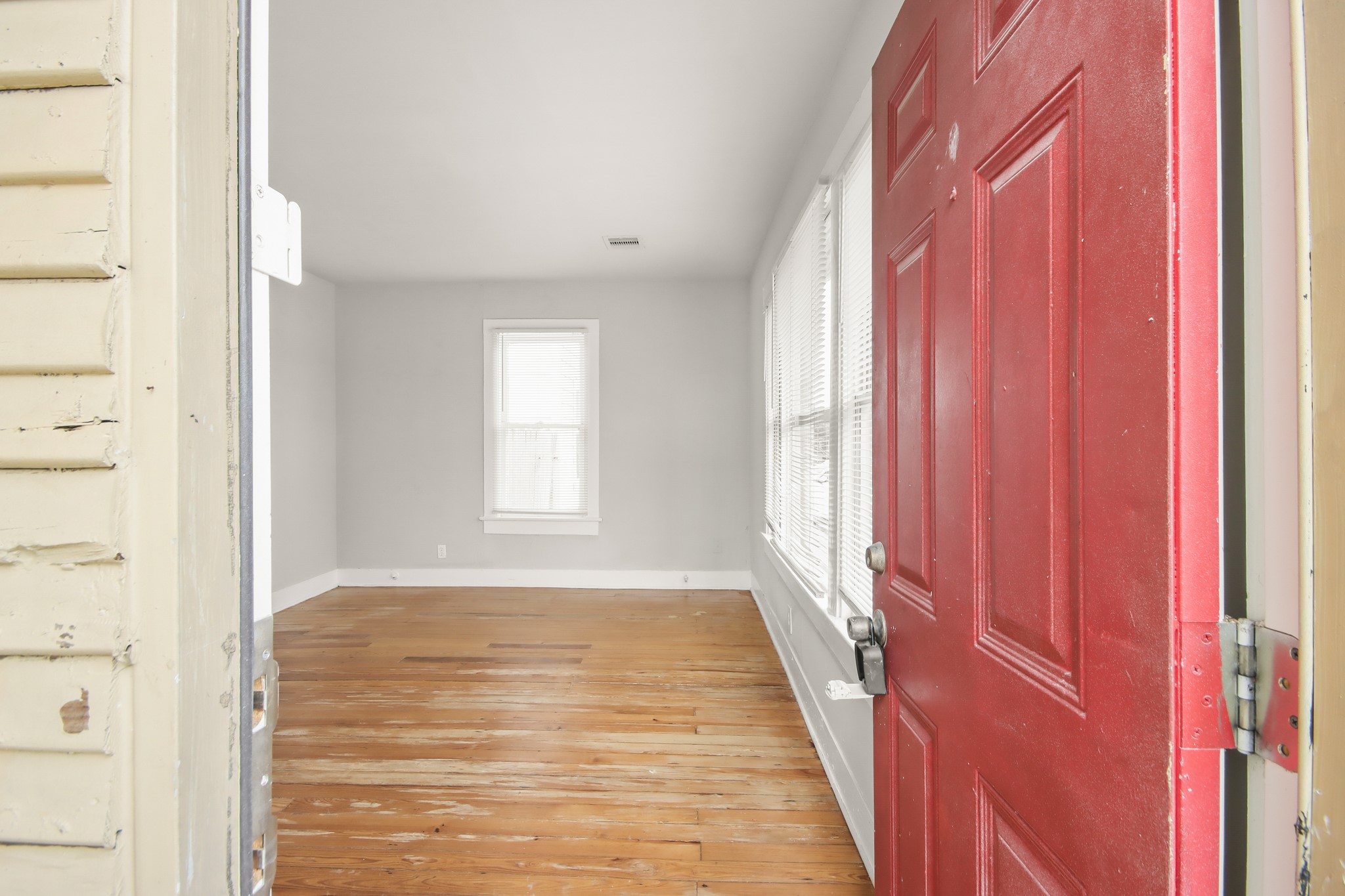 2729 Jones Street Houston, TX 77026 - Photo 2 of 12