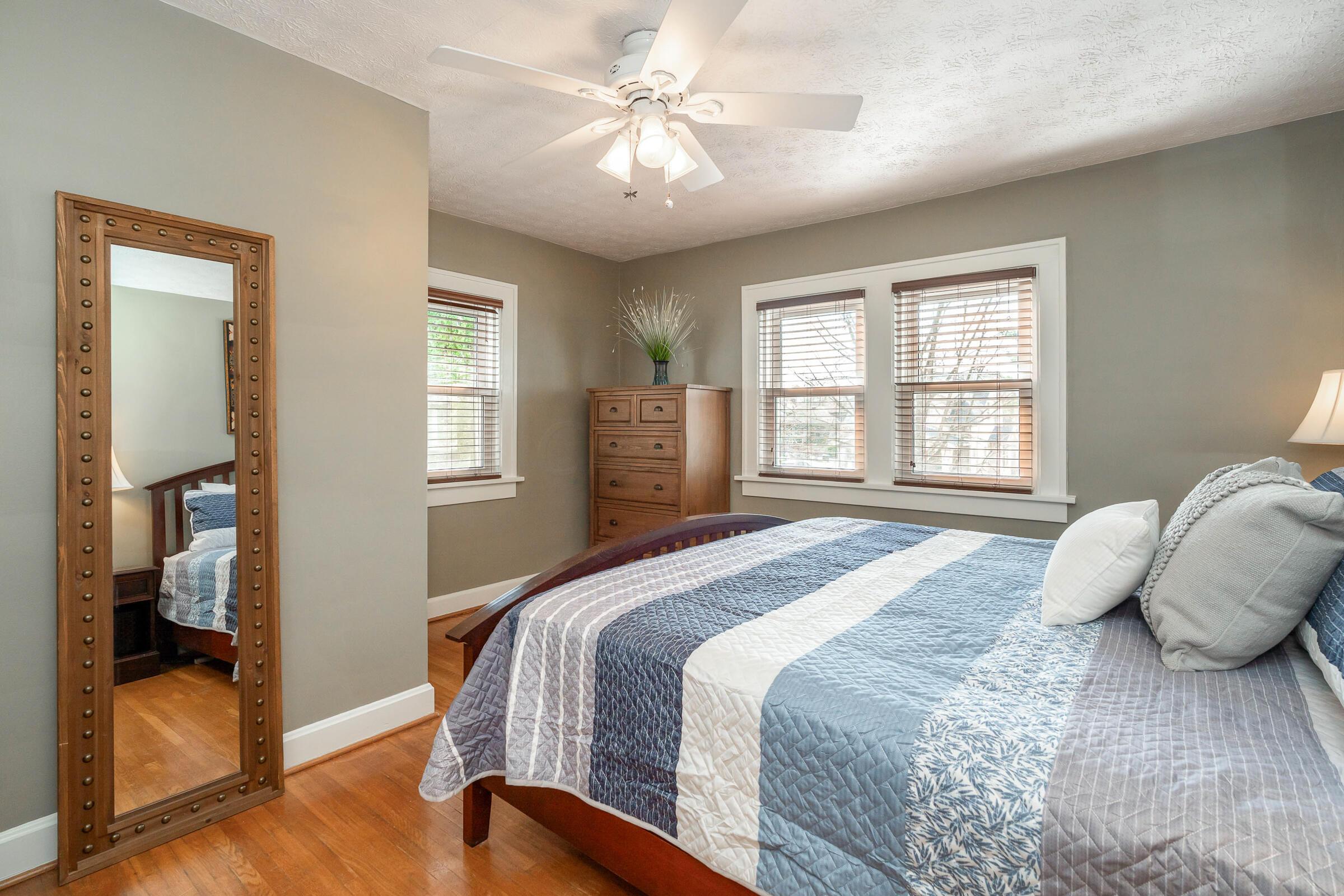 132 Chatham Road Columbus, OH 43214 - Photo 28 of 41 Bedroom #1