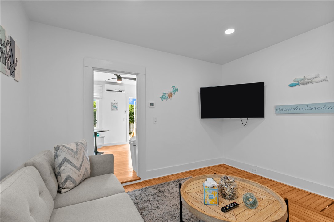 13 Sherman Street Newport, RI 02840 - Photo 11 of 50 Unit 1
