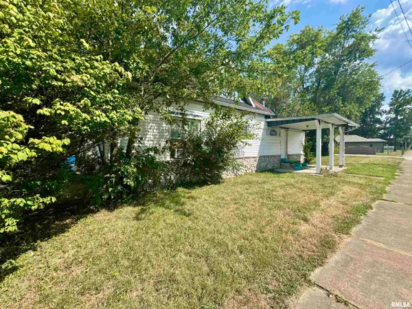 $39,000 | 212 West Sylvia Avenue, Christopher, IL 62822