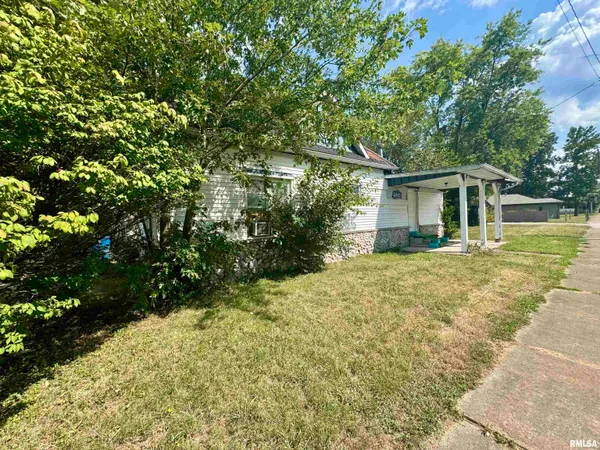 $39,000 | 212 West Sylvia Avenue, Christopher, IL 62822