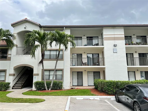$1,895 | 530 South Park Road, Unit 1511, Hollywood, FL 33021