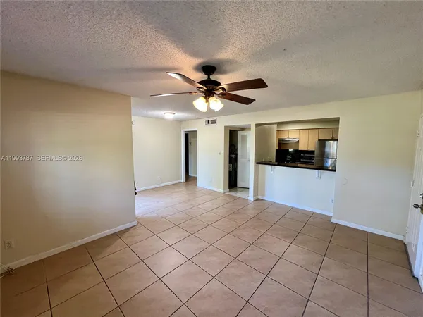 $1,895 | 530 South Park Road, Unit 1511, Hollywood, FL 33021
