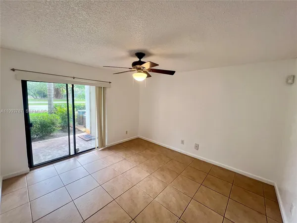 $1,895 | 530 South Park Road, Unit 1511, Hollywood, FL 33021