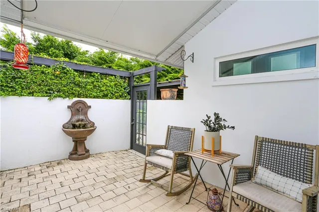 $2,349,000 | 5840 Bur Oaks Lane, Naples, FL 34119