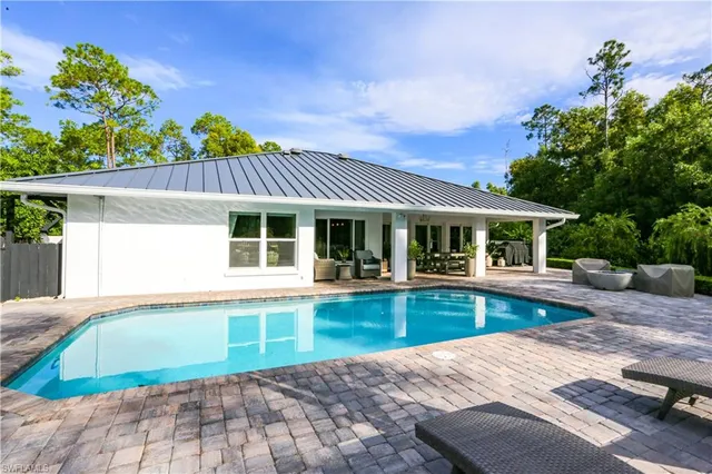 $2,349,000 | 5840 Bur Oaks Lane, Naples, FL 34119