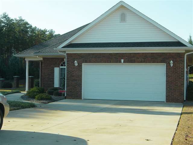 204 Steepleton Way Seneca, SC 29672 - Photo 3 of 20