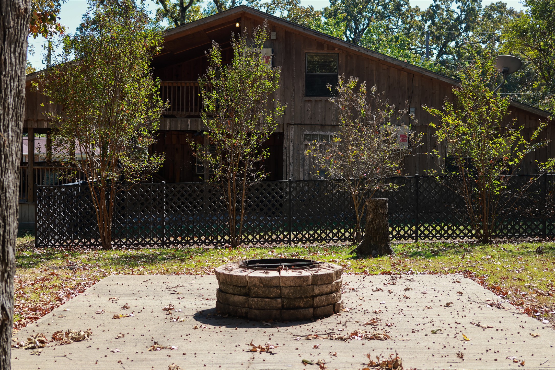 137 Elliott Cove Loop Trinity, TX 75862 - Photo 10 of 18 a view of a back yard of the house