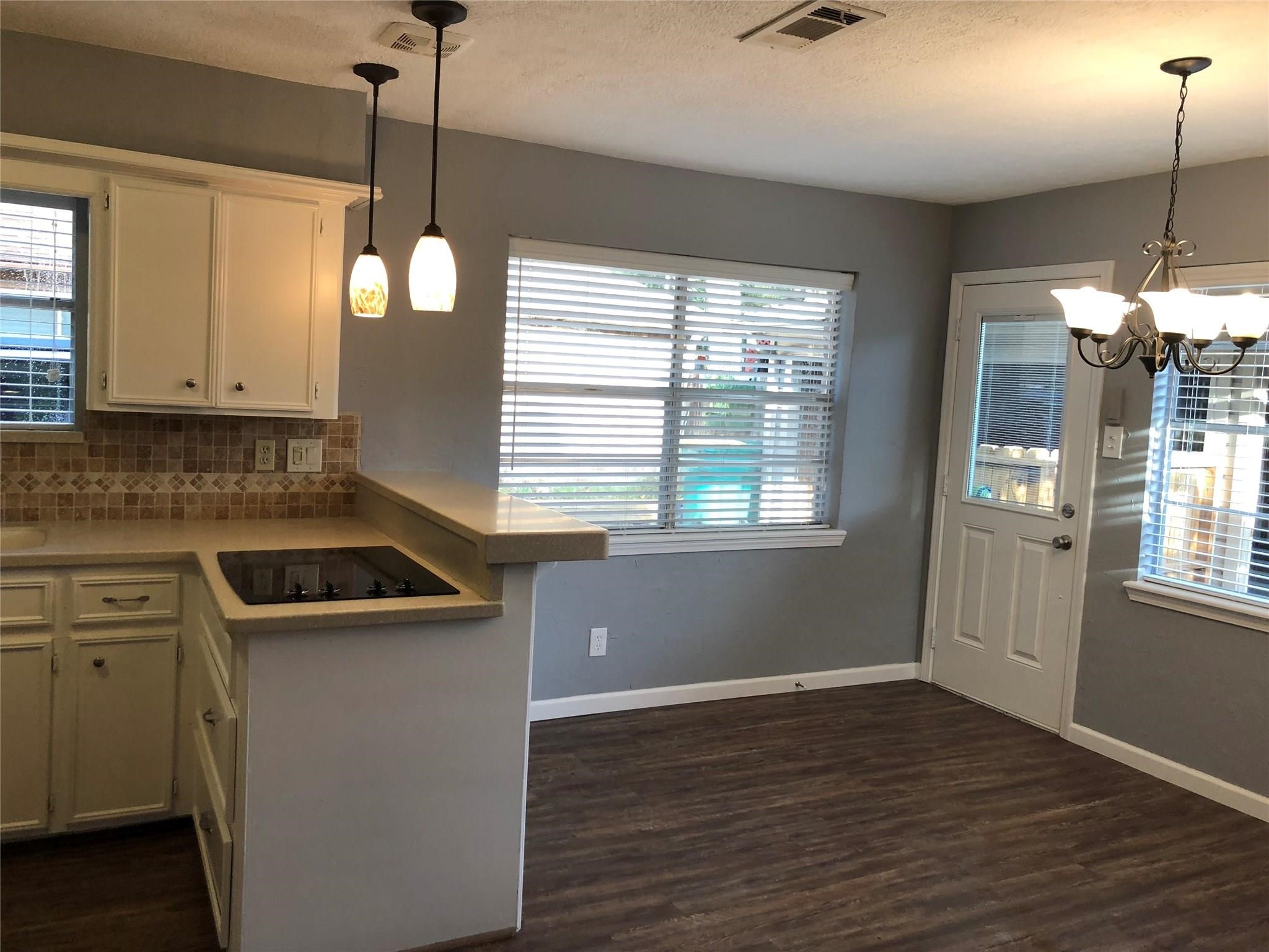 7911 Heathrow Lane Spring, TX 77379 - Photo 4 of 17