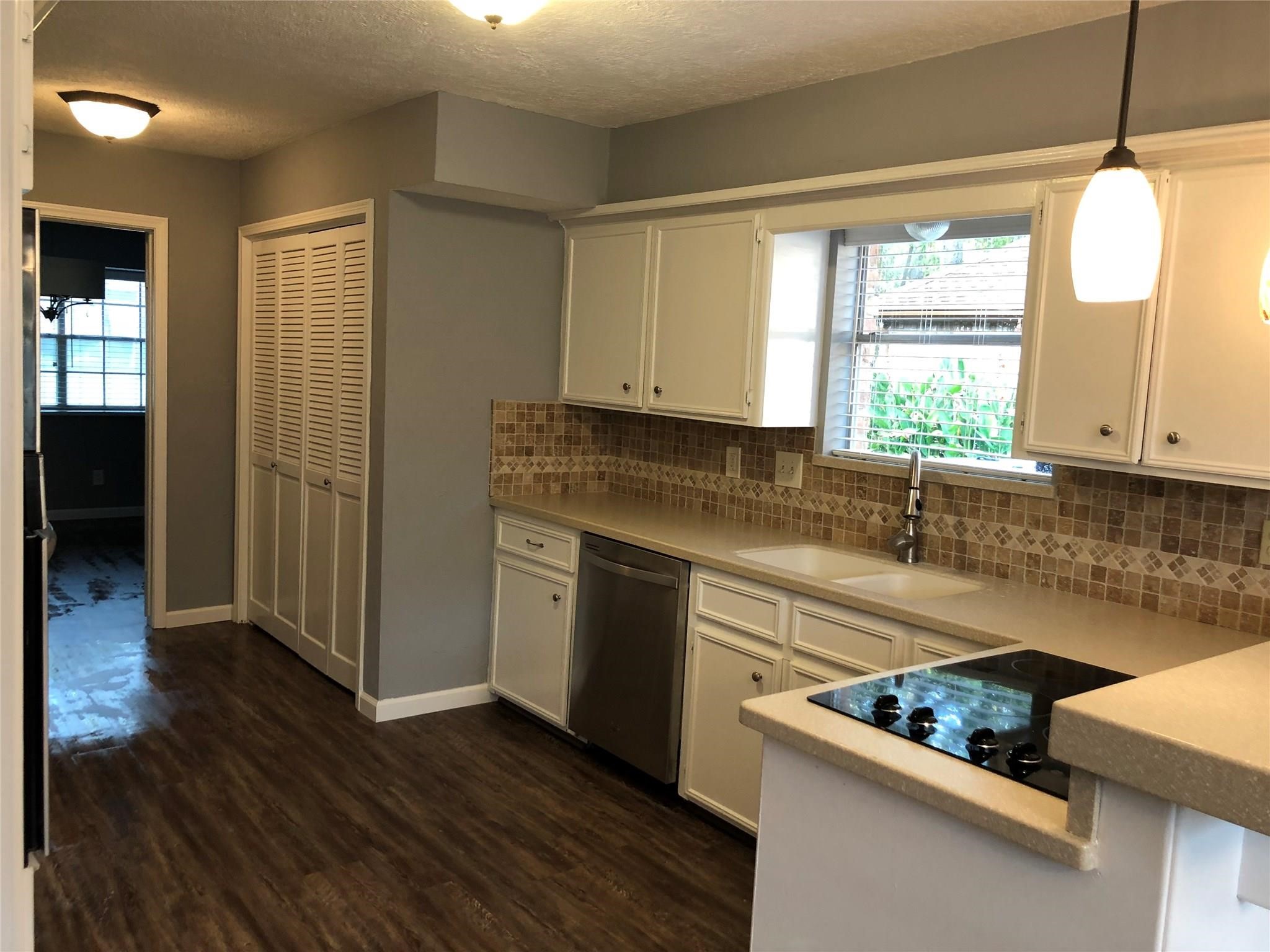 7911 Heathrow Lane Spring, TX 77379 - Photo 5 of 17