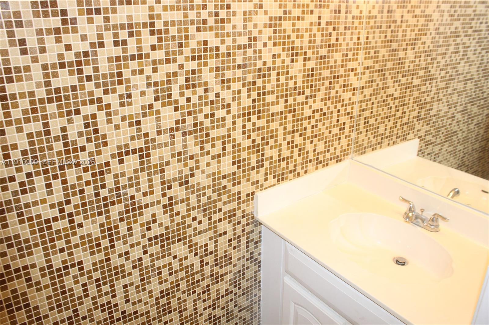 180 Riviera Circle, Unit 305 Weston, FL 33326 - Photo 14 of 24