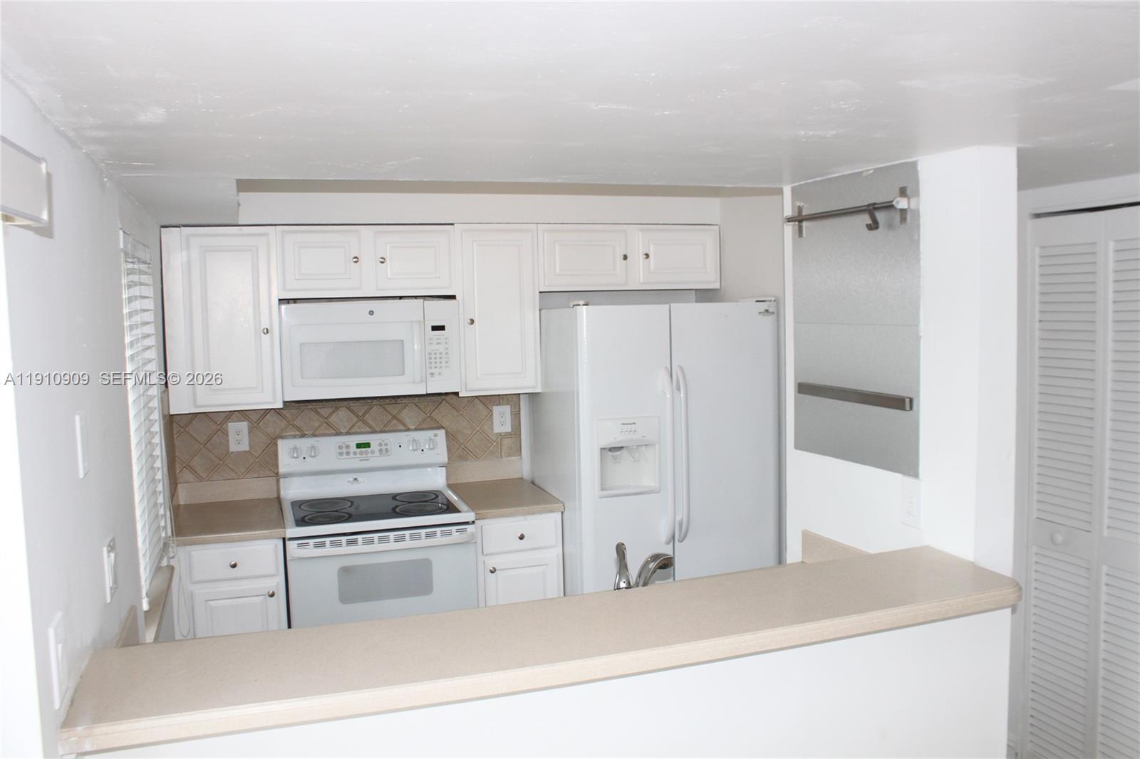 180 Riviera Circle, Unit 305 Weston, FL 33326 - Photo 20 of 24