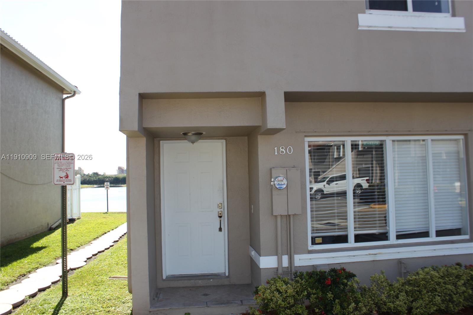 180 Riviera Circle, Unit 305 Weston, FL 33326 - Photo 3 of 24