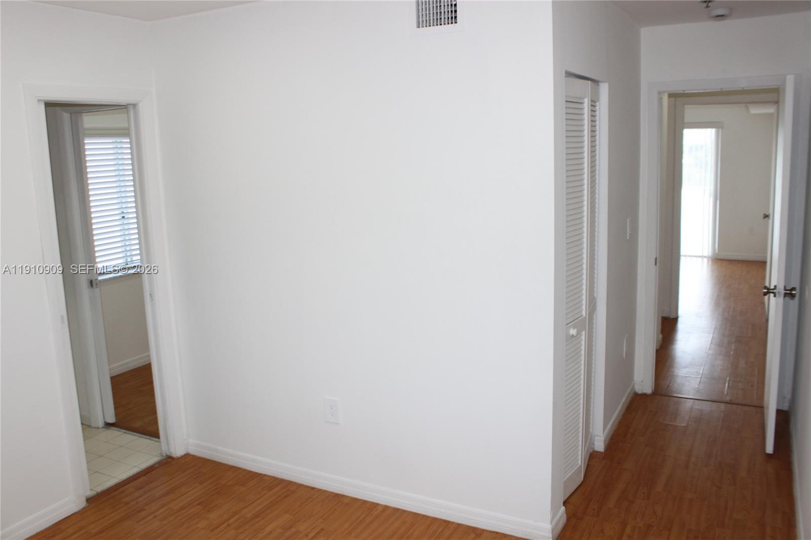 180 Riviera Circle, Unit 305 Weston, FL 33326 - Photo 8 of 24