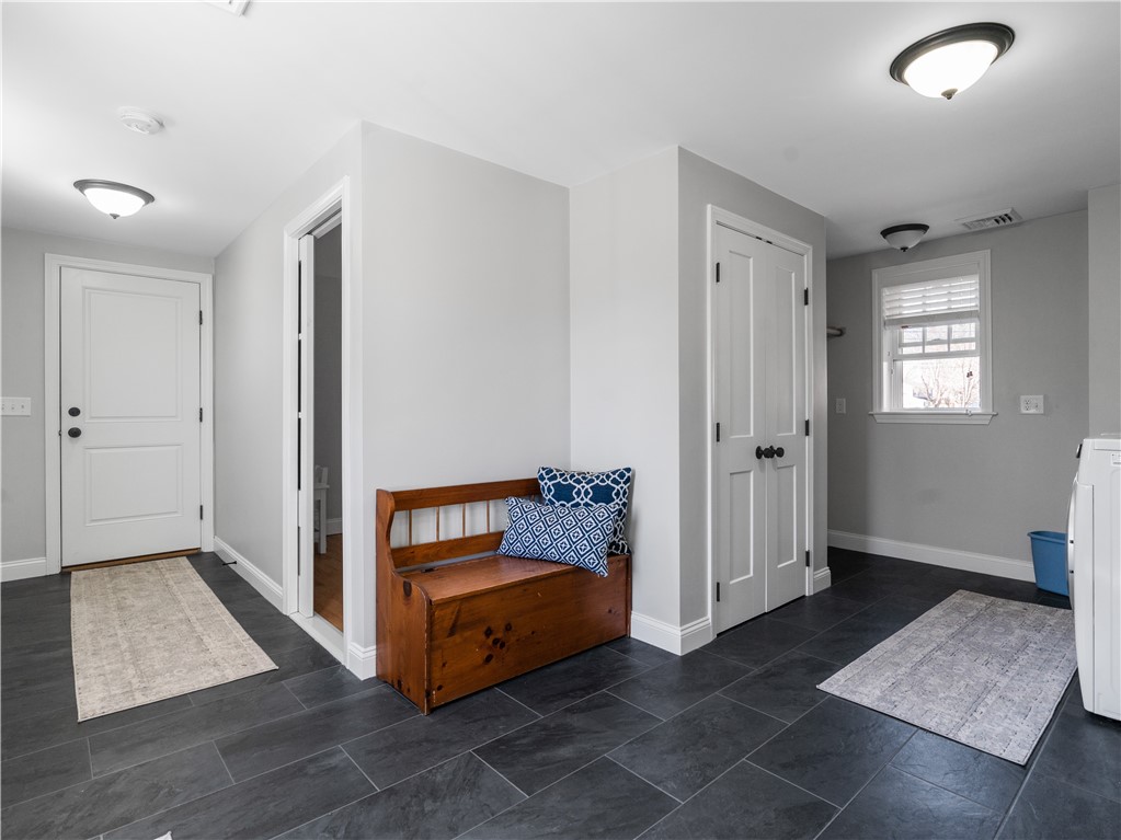 21 Overhill Road Warren, RI 02885 - Photo 27 of 39