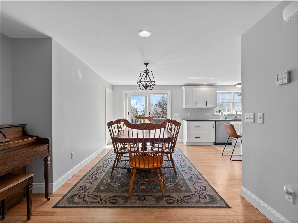 21 Overhill Road Warren, RI 02885 - Photo 10 of 39