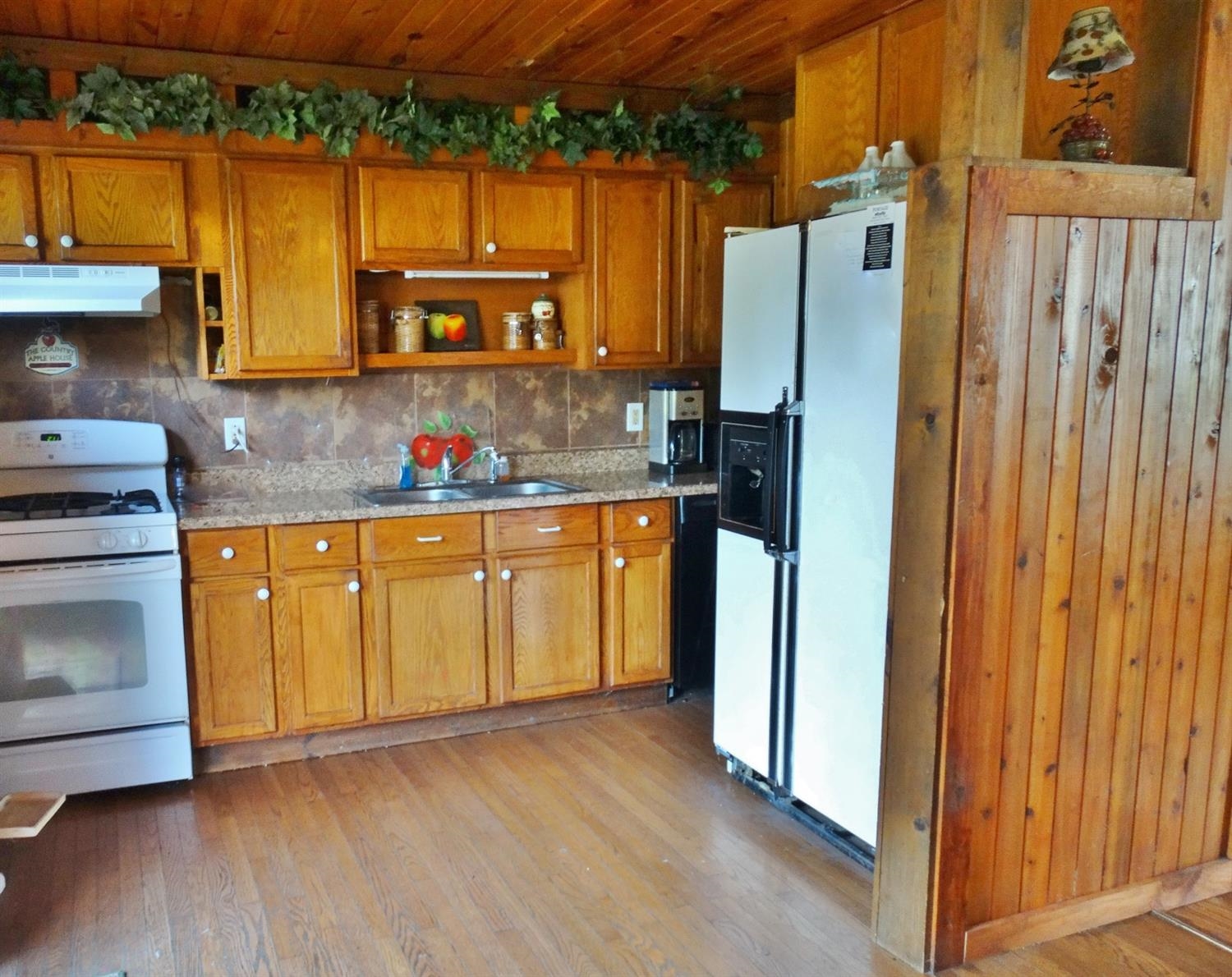 428 Newcastle Road Valparaiso, IN 46385 - Photo 5 of 10 1500x1190