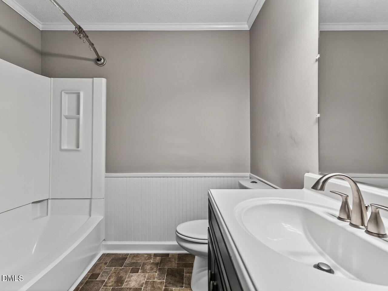 7306 Sweet Bay Lane Raleigh, NC 27615 - Photo 22 of 32 022-1280x960-primary-bath
