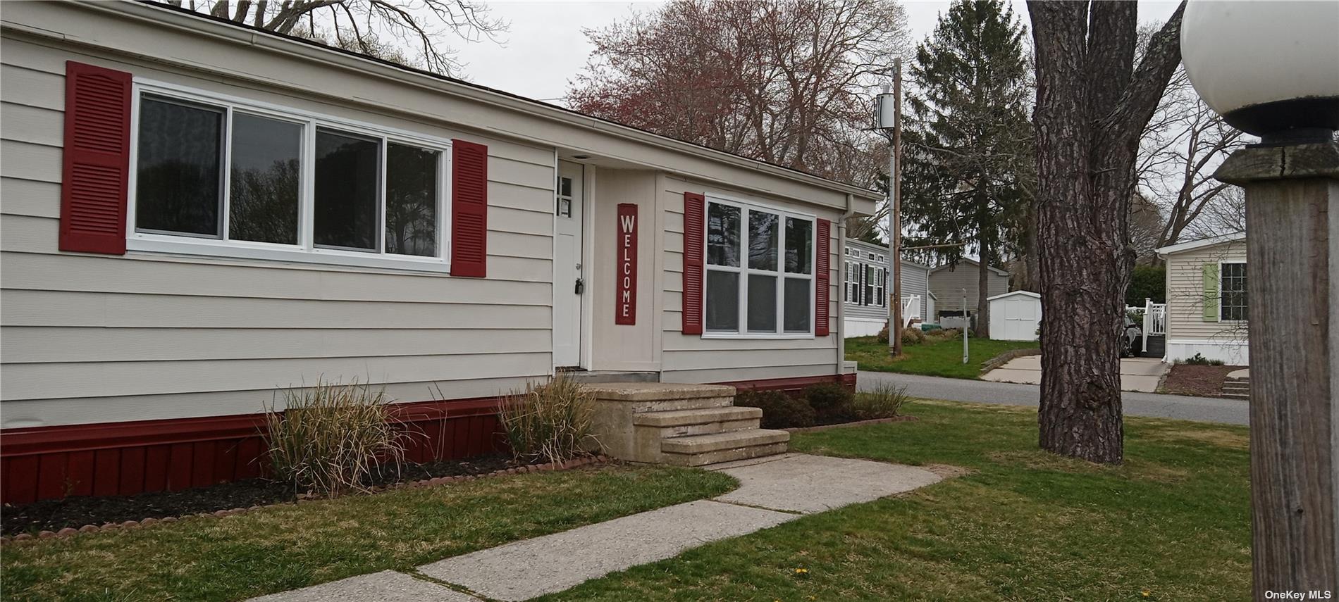 1661 Old Country Road, Riverhead, NY 11901 Compass