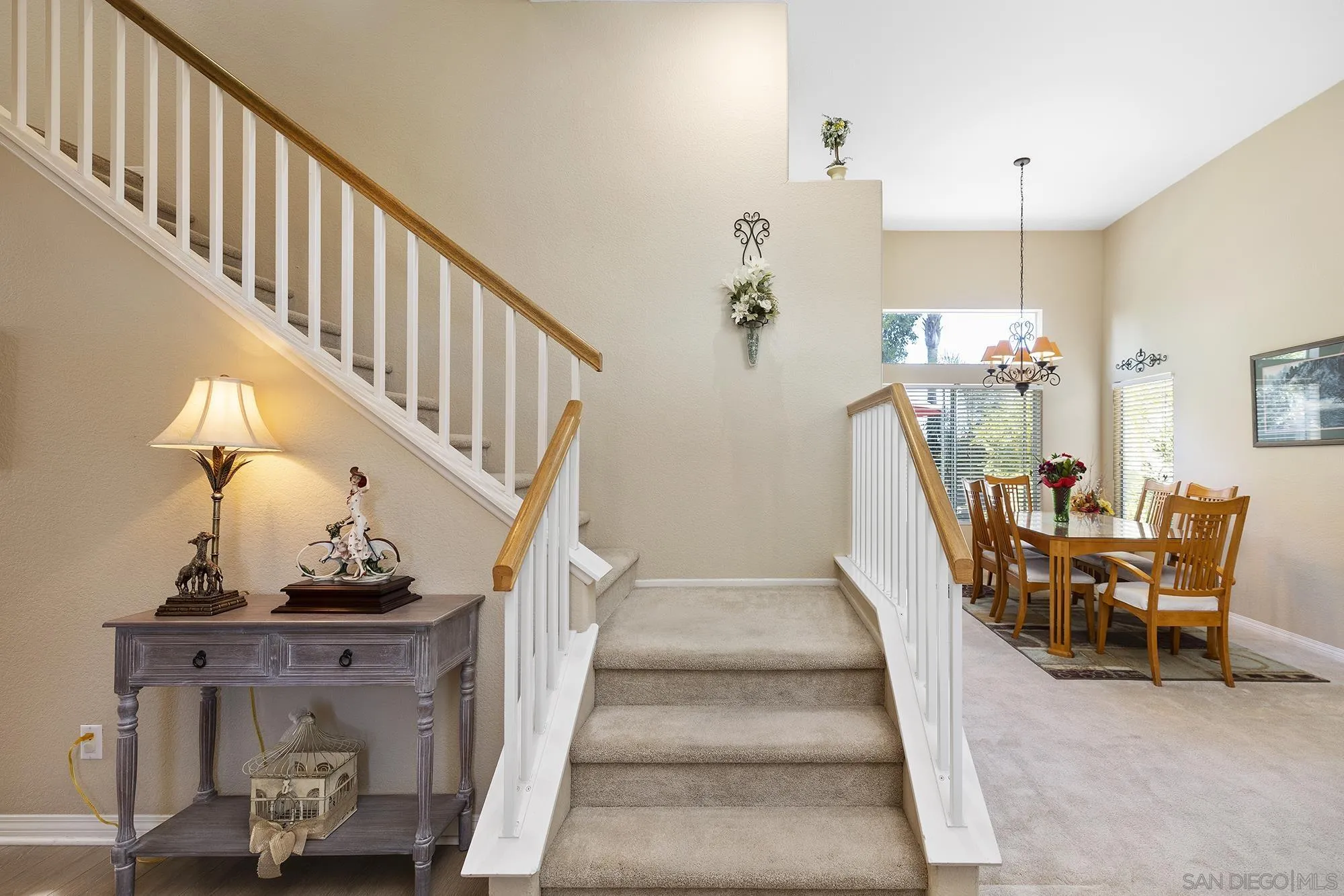 31450 Corte Rimola Temecula, CA 92592 - Photo 3 of 31 a view of entryway and hall