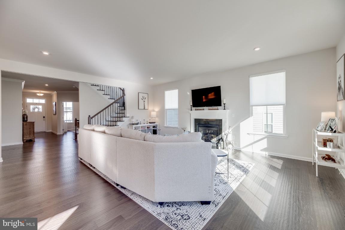 4577 Cotswold Manor Loop Woodbridge, VA 22192 - Photo 13 of 64