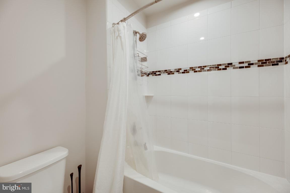 4577 Cotswold Manor Loop Woodbridge, VA 22192 - Photo 34 of 64