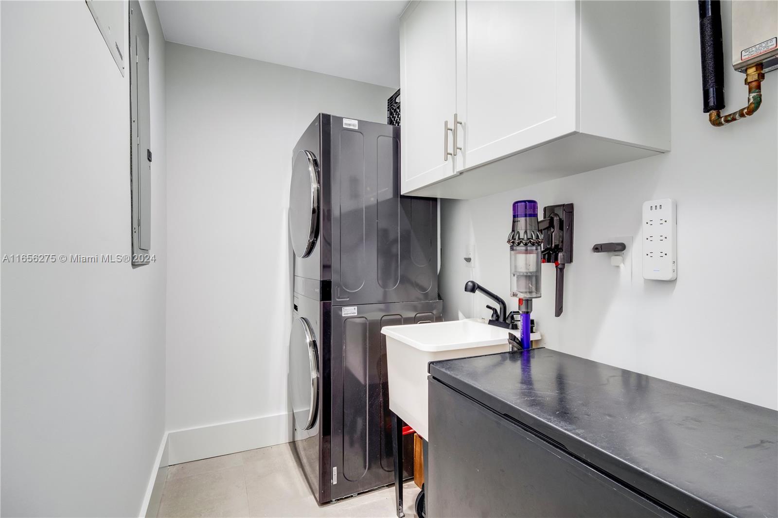 2342 Southwest 25th Terrace Miami, FL 33133 - Photo 35 of 47