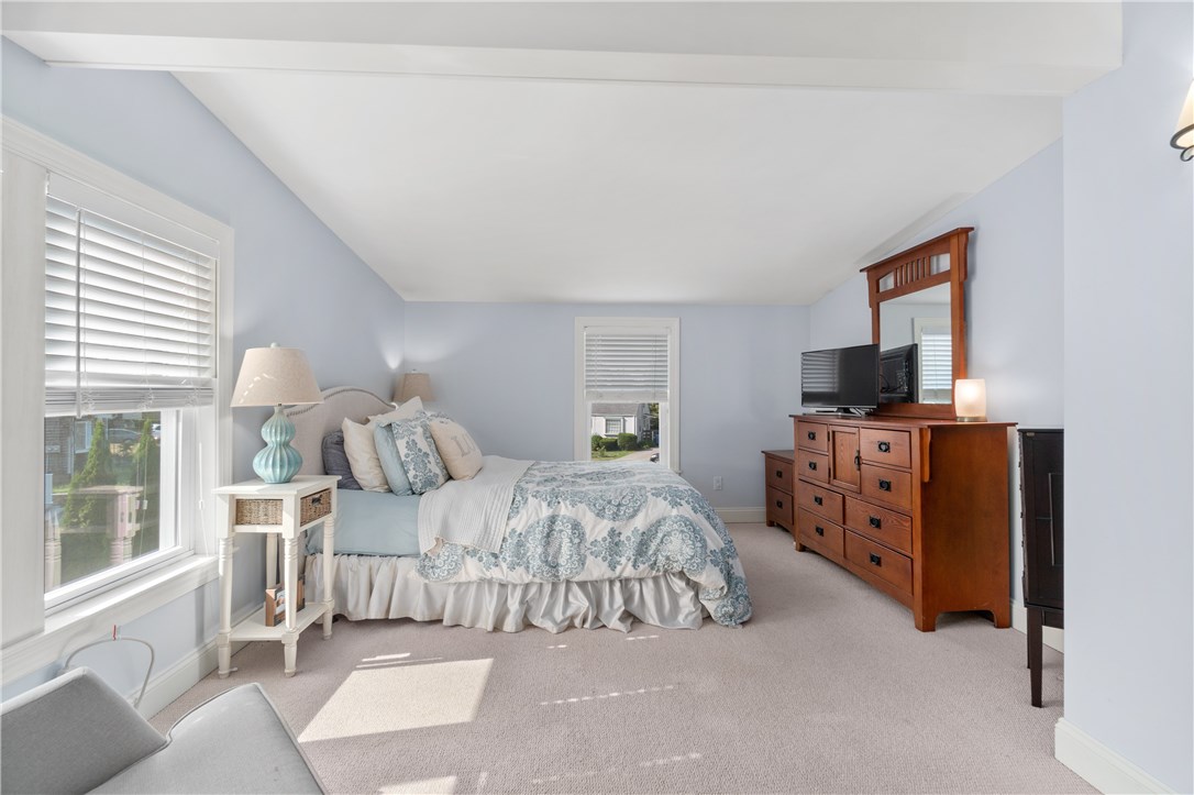 13 Rosedale Court Middletown, RI 02842 - Photo 15 of 33 Large Master
