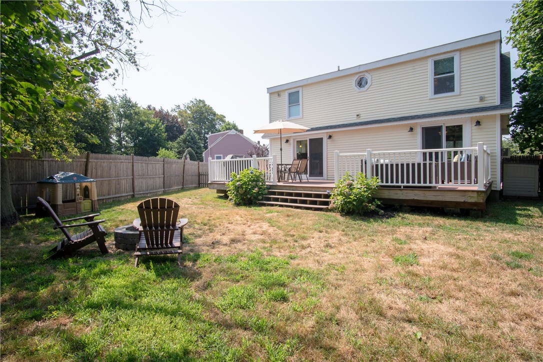 13 Rosedale Court Middletown, RI 02842 - Photo 31 of 33
