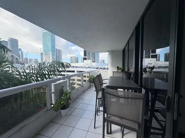 $3,200 | 1717 North Bayshore Drive, Unit A1152, Miami, FL 33132