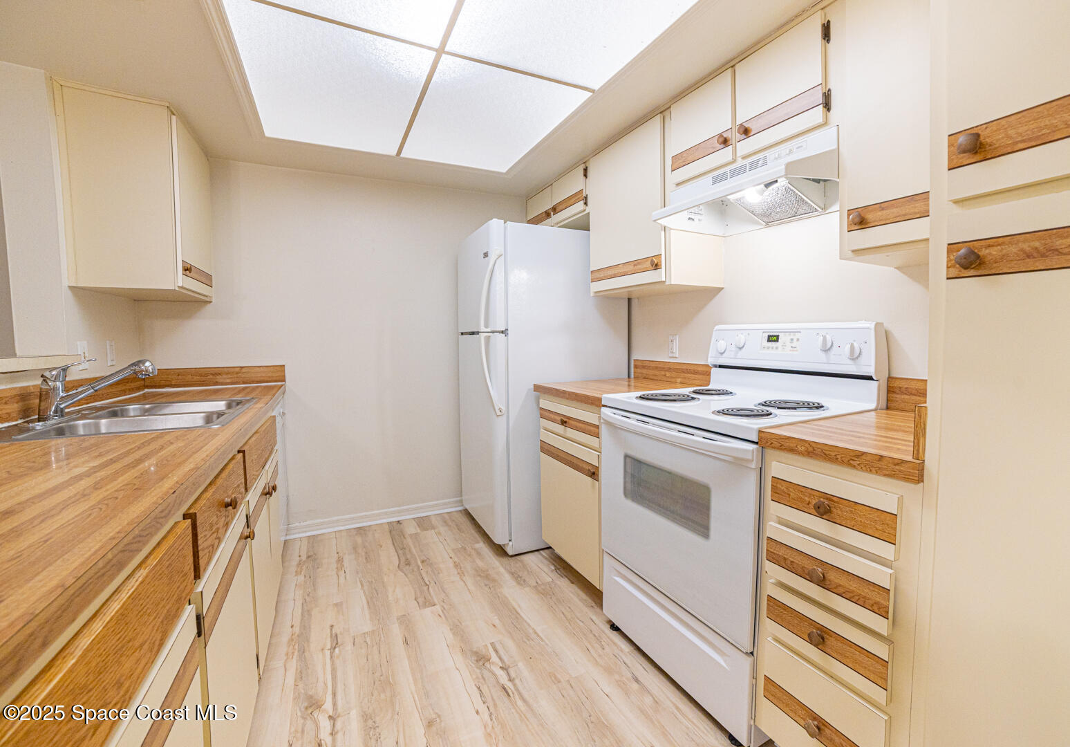 5612 Sisson Road Titusville, FL 32780 - Photo 7 of 18 CO2A9492-HDR