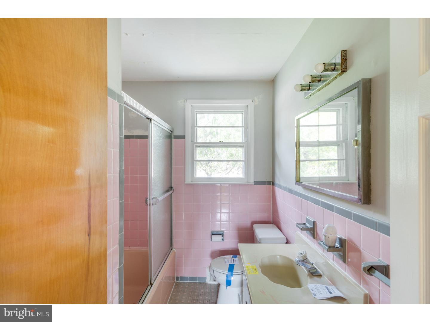124 Ashbrook Road Cherry Hill, NJ 08034 - Photo 15 of 22 Gallery Image 15