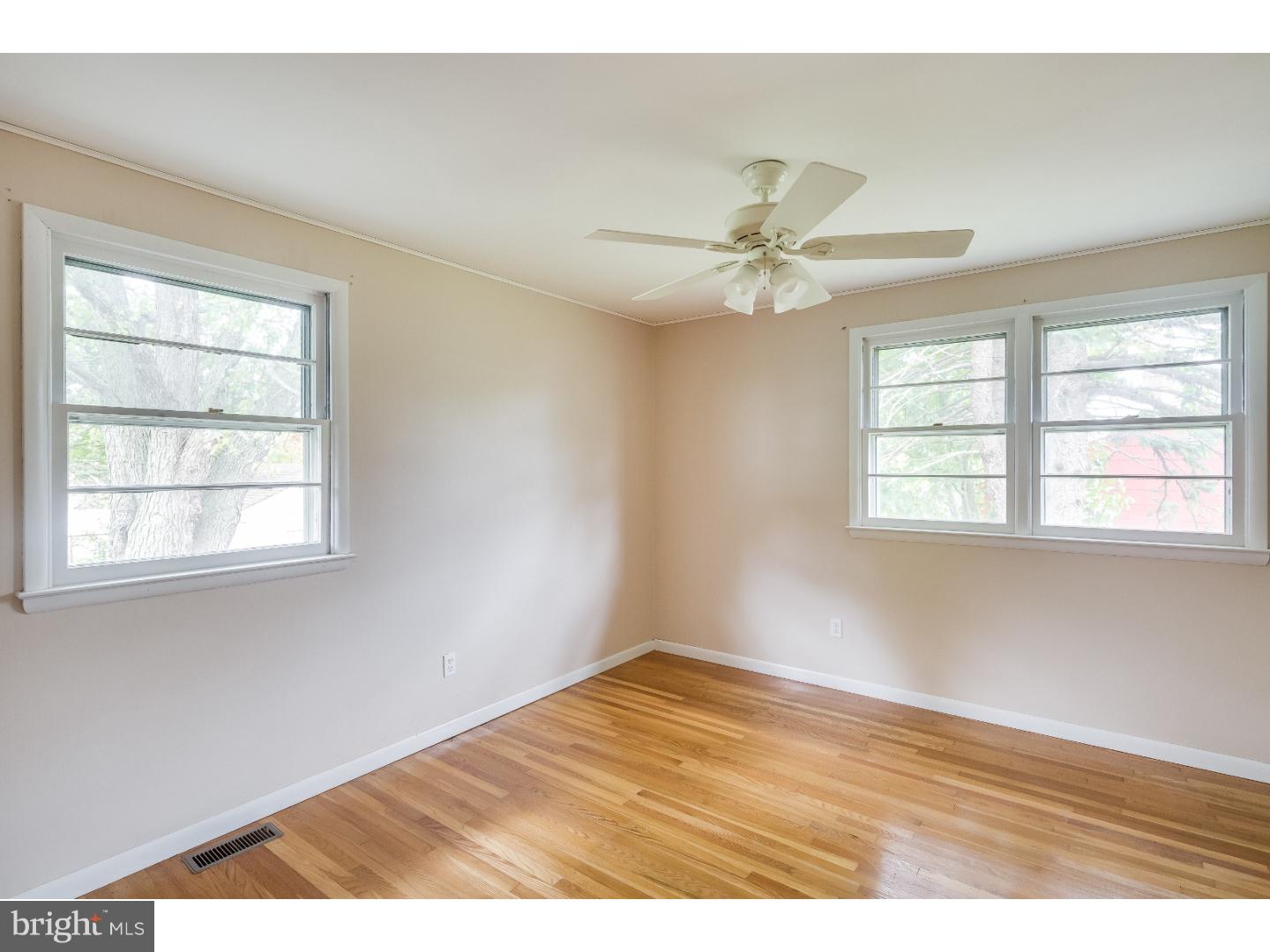 124 Ashbrook Road Cherry Hill, NJ 08034 - Photo 18 of 22 Gallery Image 18