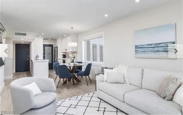 $6,200 | 1300 Gulf Shore Boulevard North, Unit 701, Naples, FL 34102